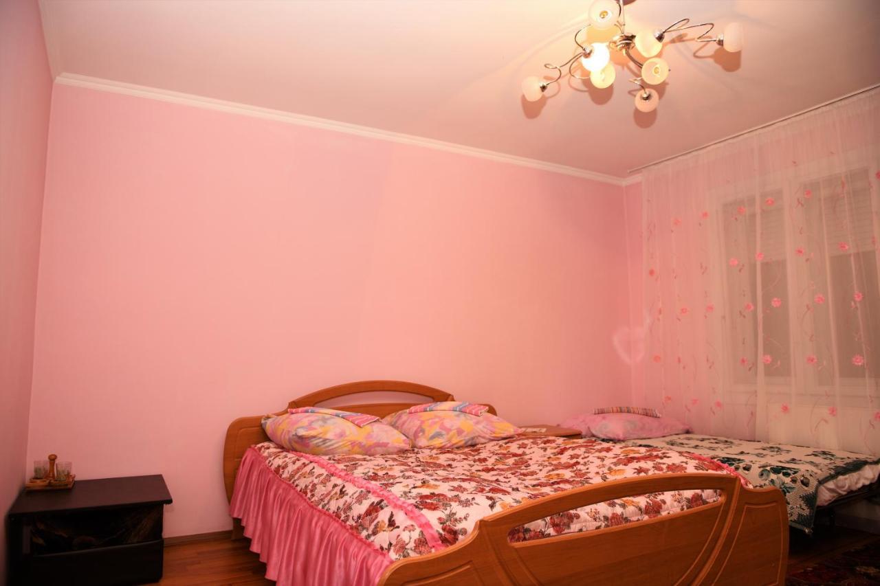 Hotel Гостинний Двір Євгенія Mizhhirya  Esterno foto