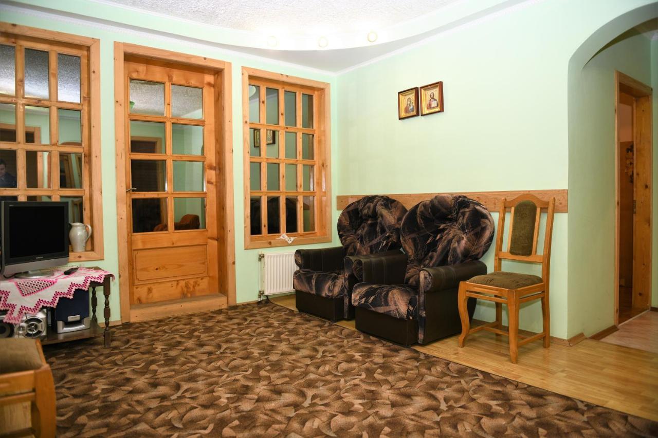 Hotel Гостинний Двір Євгенія Mizhhirya  Esterno foto