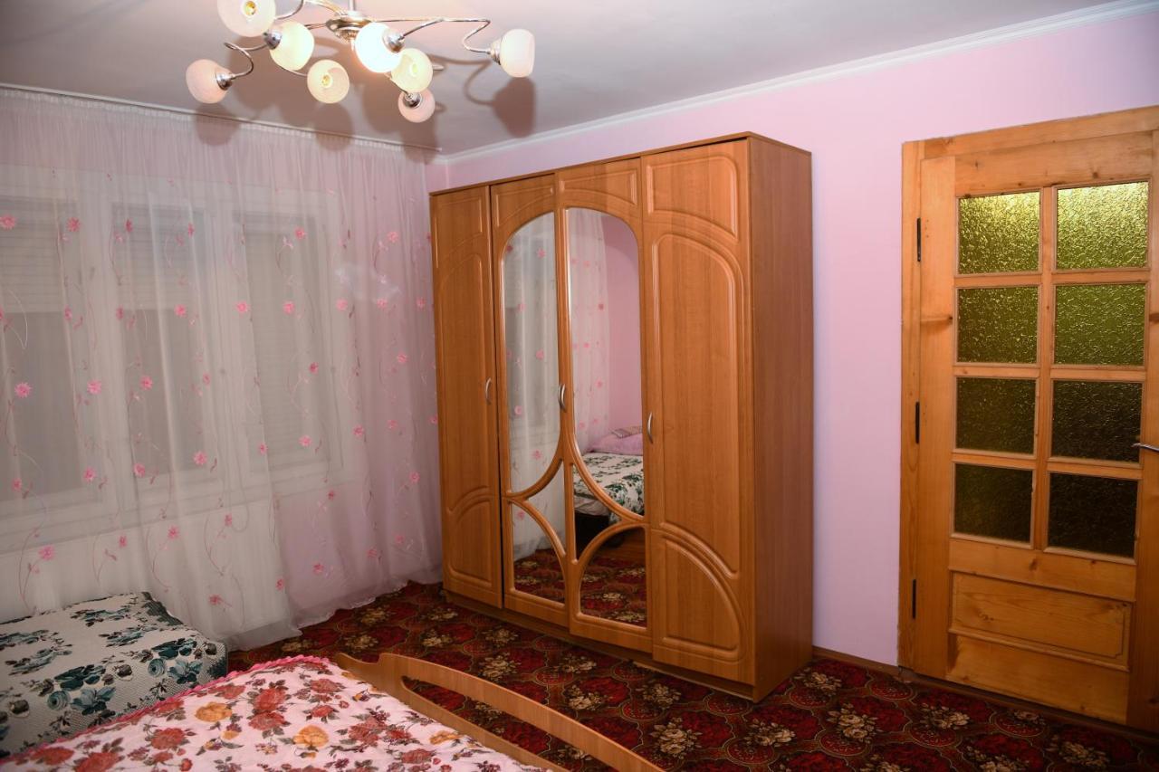 Hotel Гостинний Двір Євгенія Mizhhirya  Esterno foto